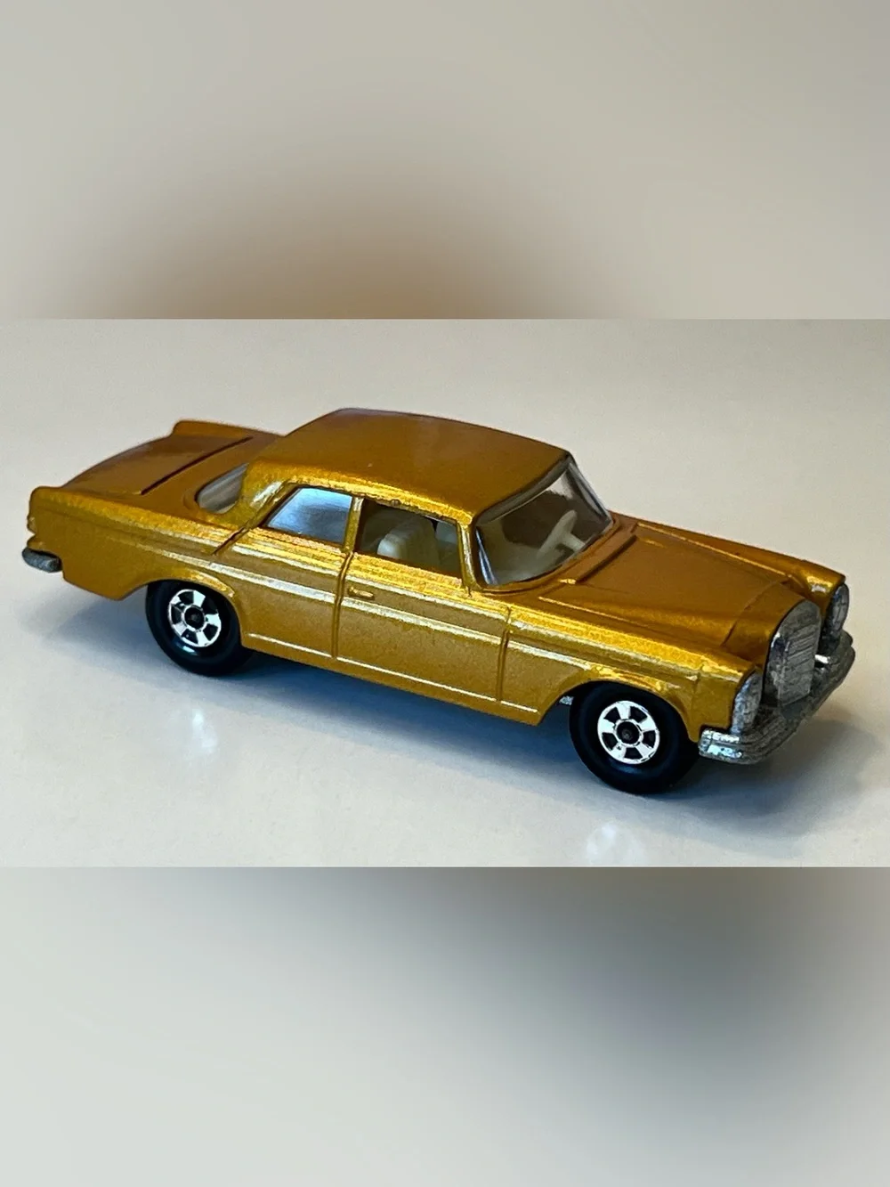 Vintage Matchbox No. 46 Mercedes 300SE Lesney England Metallic Gold